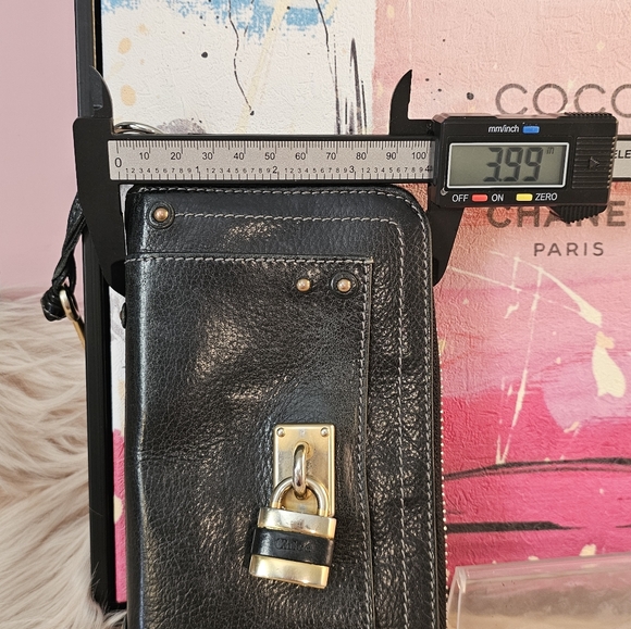 Chloe Paddington Leather Black Gold Full Zip Long Wallet W/ Working Padlock Key - Picture 16 of 16
